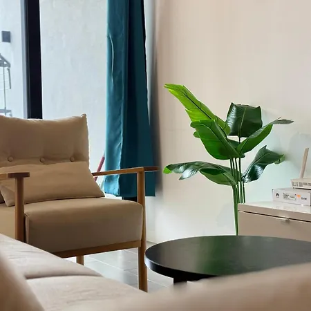 Est Bangsar Kl Sentral By Deurban Apartment Kuala Lumpur Luaran gambar